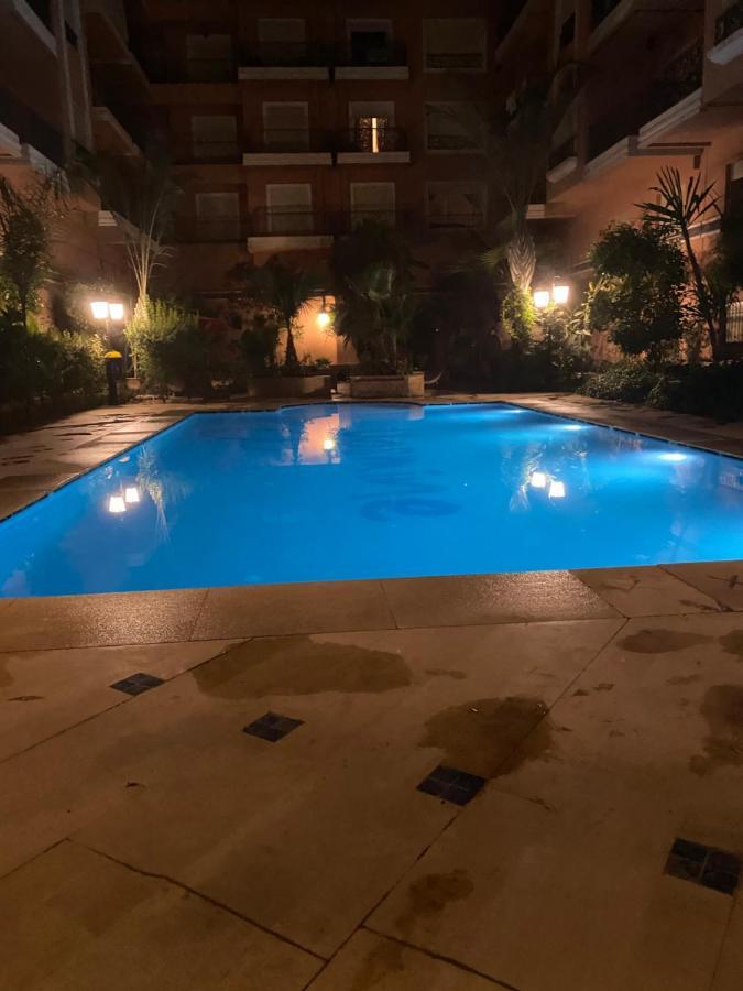 Terrasse Avec Piscine