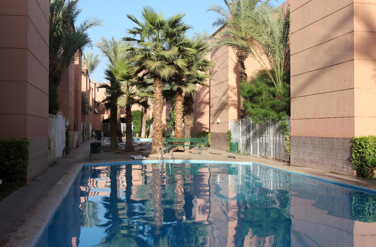 Maison Riad Traditionnel Idealement Situe A Marrakech *