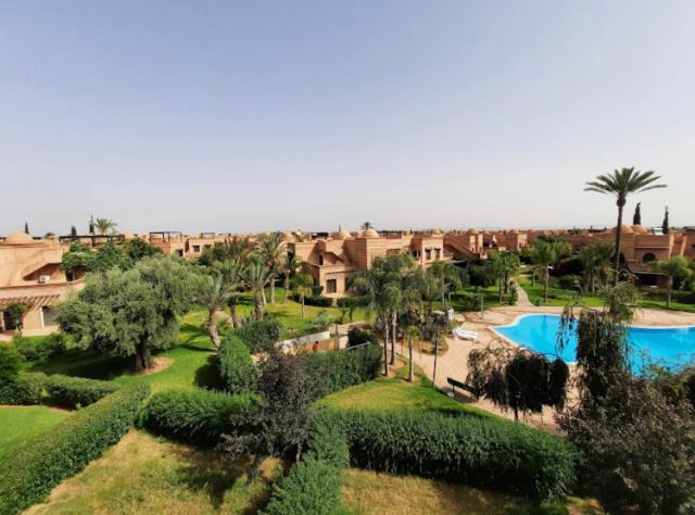 Apartment Dans Avec Golf, Piscine