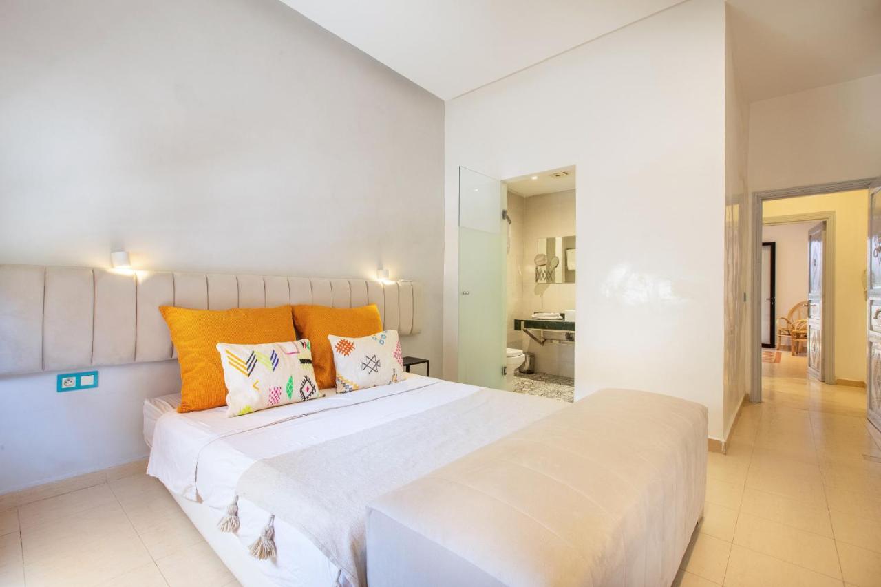 For Group In Gueliz Appartement
