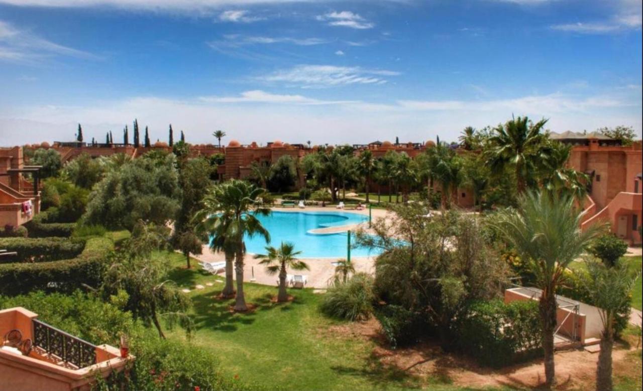Dans Avec Golf, Piscine Apartment *