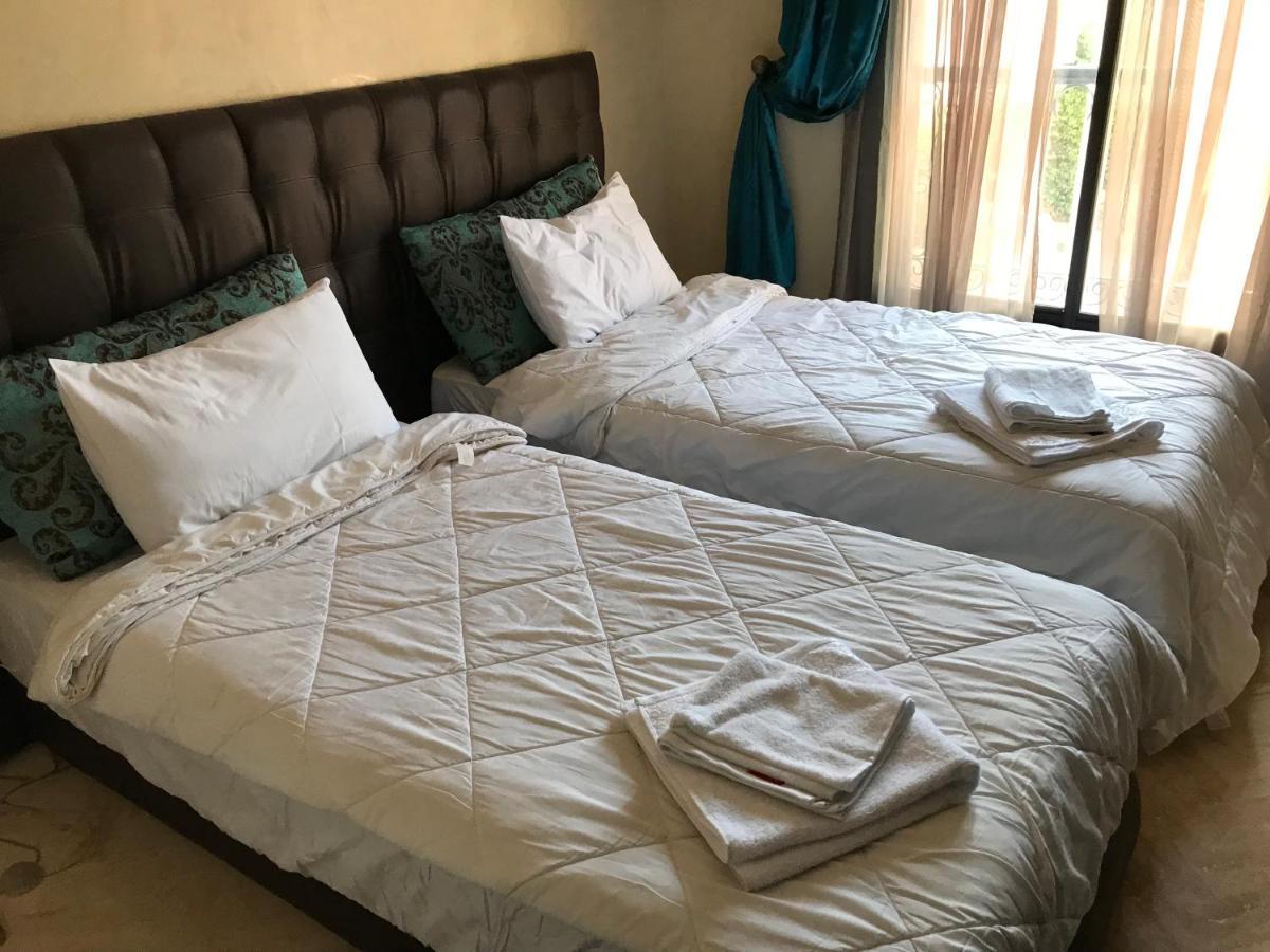 Apartment Dans Avec Golf, Piscine *