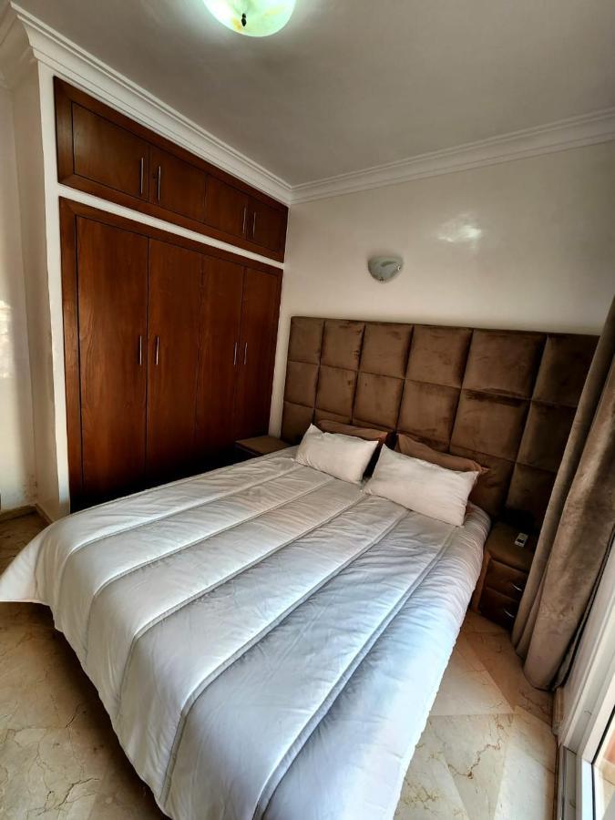 Apartment En Plein Centre Entierement Equipe