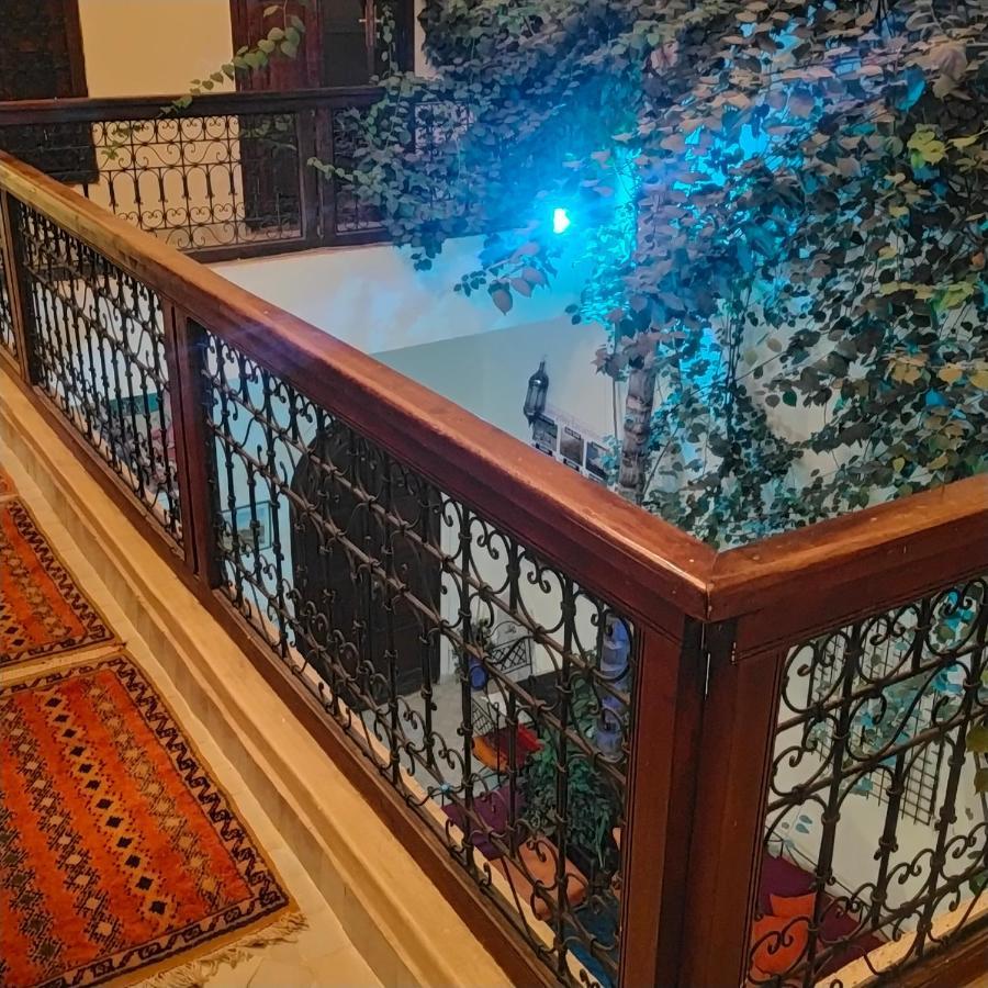 Gasthuis White Flowers Marrakesh