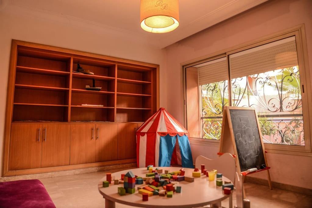Beautiful, Great Equipped 122 M Near Majorelle Garden And Gueliz With Pool Views And A Large Balcony And Terrace *