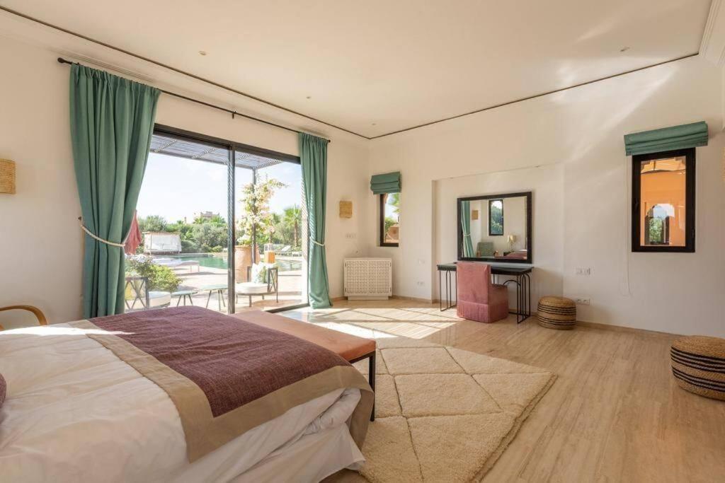 Villa Somptueuse Louee Avec Le Personnel De Maison *