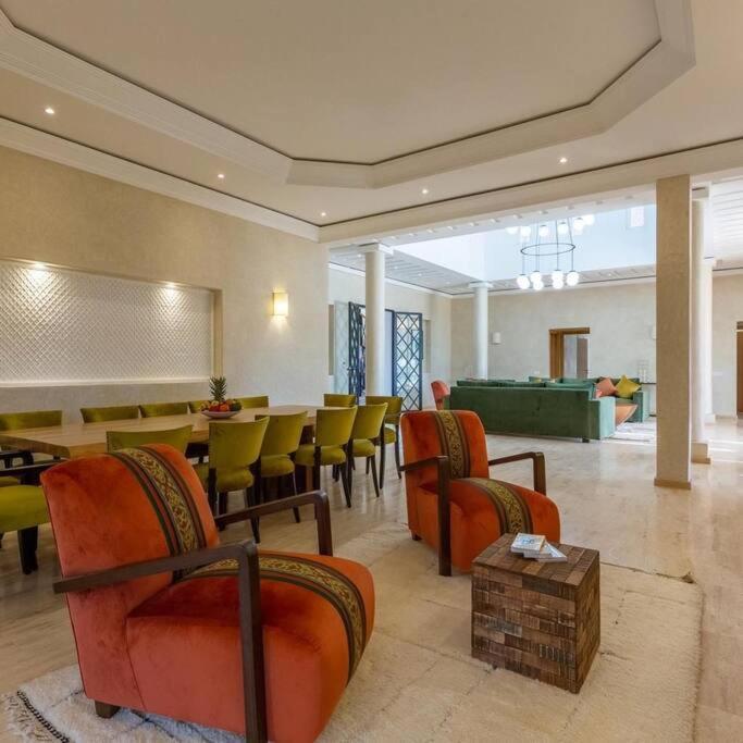 Villa Somptueuse Louee Avec Le Personnel De Maison *