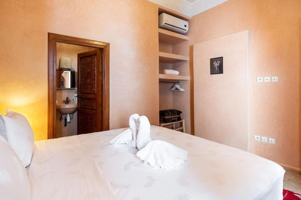 Central Entire And Exclusive House ,ryad No Shared Villa