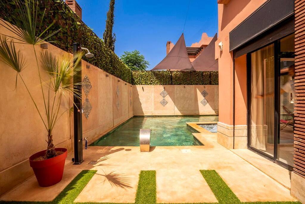 Charmante Azao, Jusqu'a 6 Chambres, Avec Piscine Et Jacuzzi Prives, En Fermee *