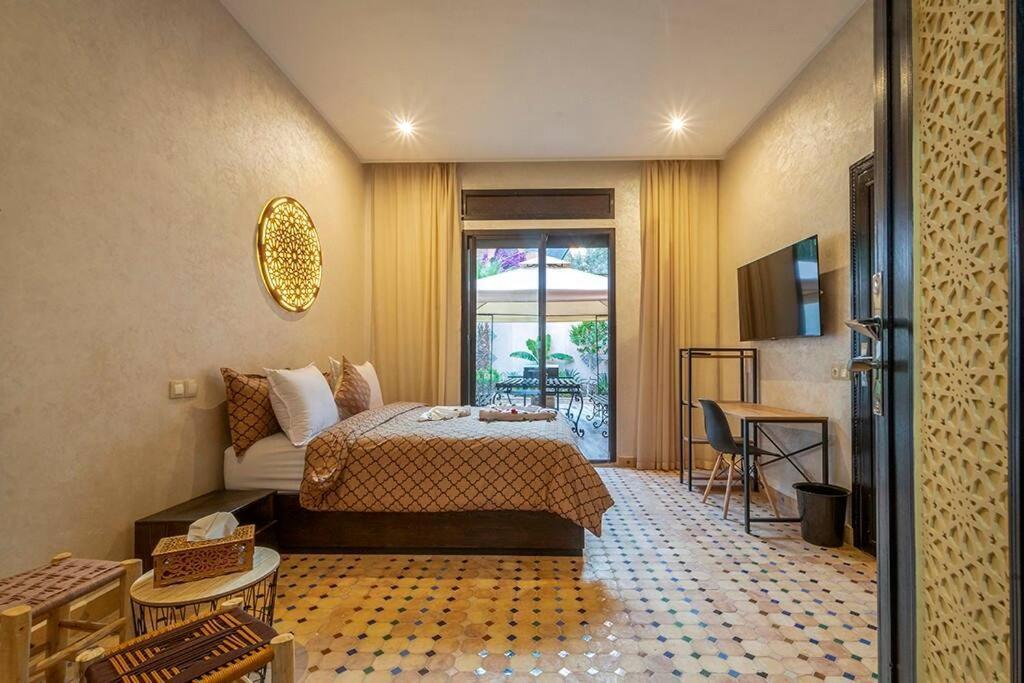 Charmante Azao, Jusqu'a 6 Chambres, Avec Piscine Et Jacuzzi Prives, En Fermee *