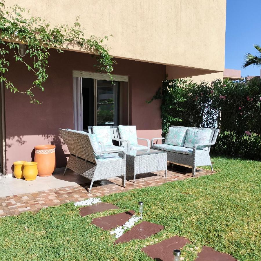 Very Charming Home, Garden, Great Location, Golf View & Direct Access Pool Appartamento