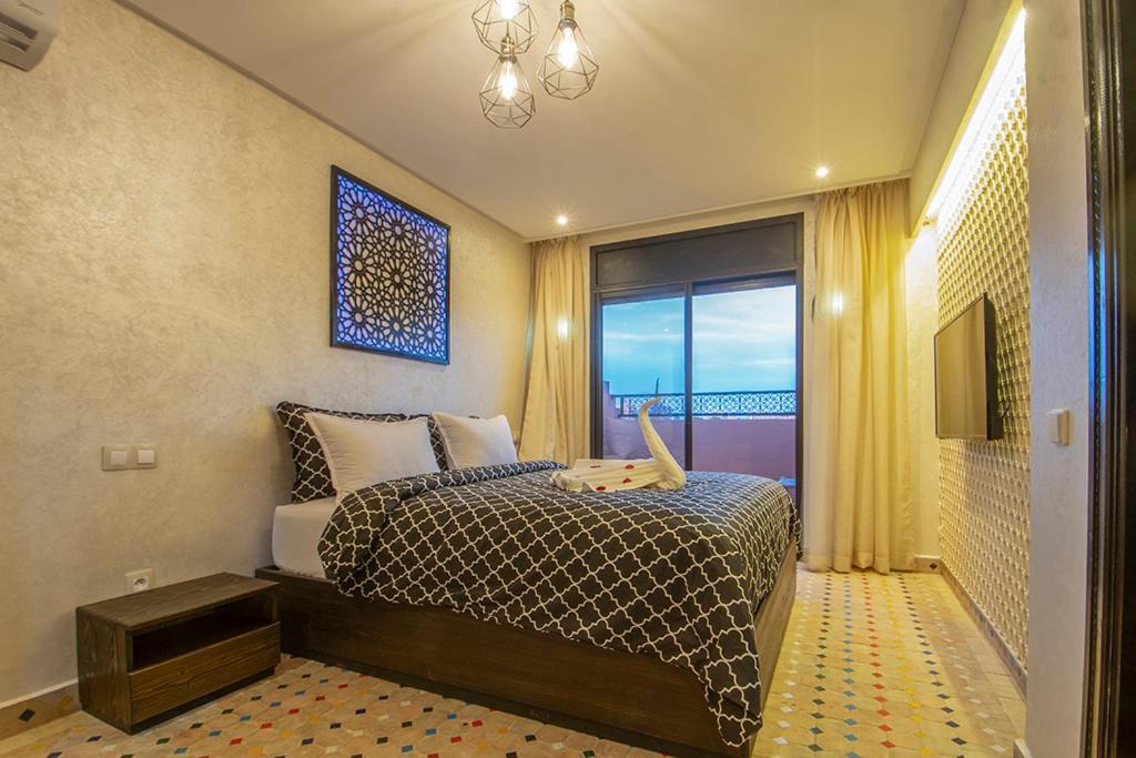 Villa Charmante Azao, Jusqu'a 6 Chambres, Avec Piscine Et Jacuzzi Prives, En Fermee