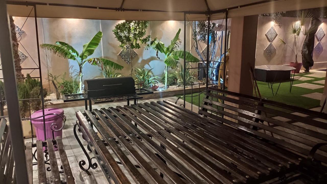 Charmante Azao, Jusqu'a 6 Chambres, Avec Piscine Et Jacuzzi Prives, En Fermee Villa