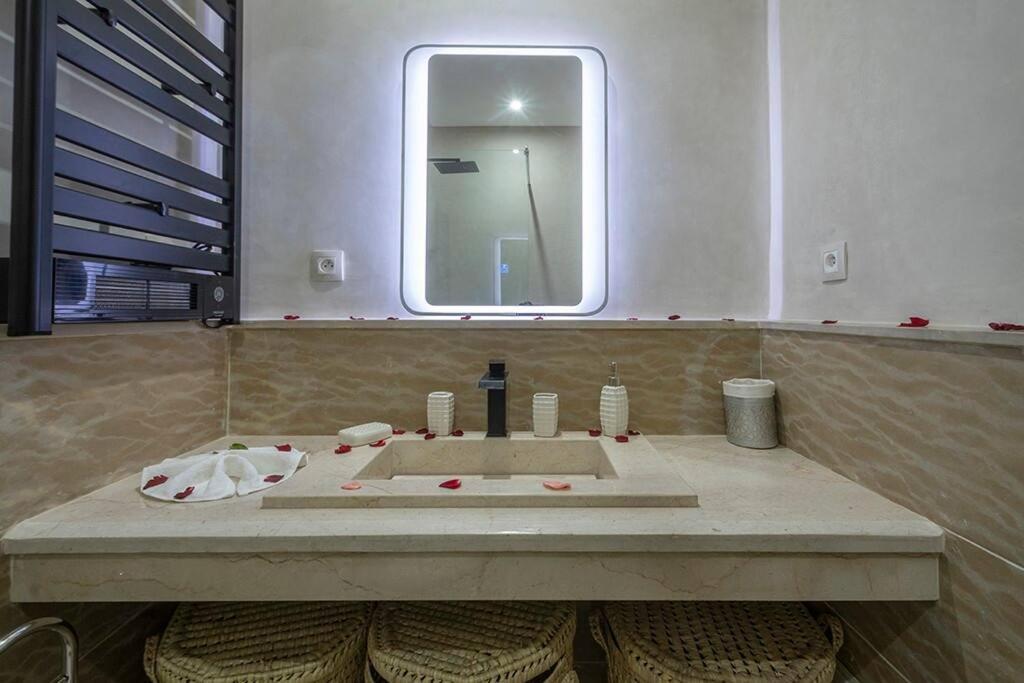 Charmante Azao, Jusqu'a 6 Chambres, Avec Piscine Et Jacuzzi Prives, En Fermee Villa Marrakesh