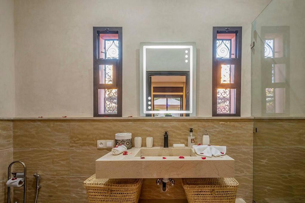 Charmante Azao, Jusqu'a 6 Chambres, Avec Piscine Et Jacuzzi Prives, En Fermee Villa Marrakesh