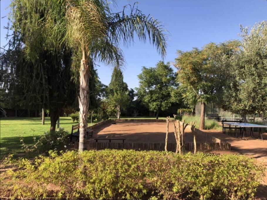 Charmante Azao, Jusqu'a 6 Chambres, Avec Piscine Et Jacuzzi Prives, En Fermee Villa
