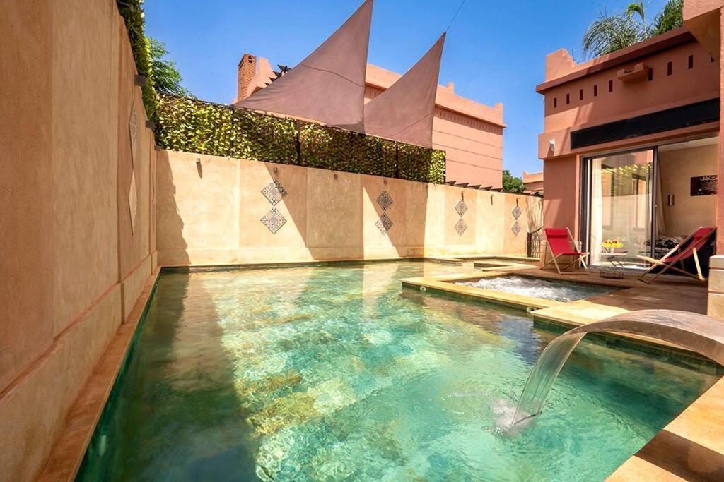 Charmante Azao, Jusqu'a 6 Chambres, Avec Piscine Et Jacuzzi Prives, En Fermee Villa *