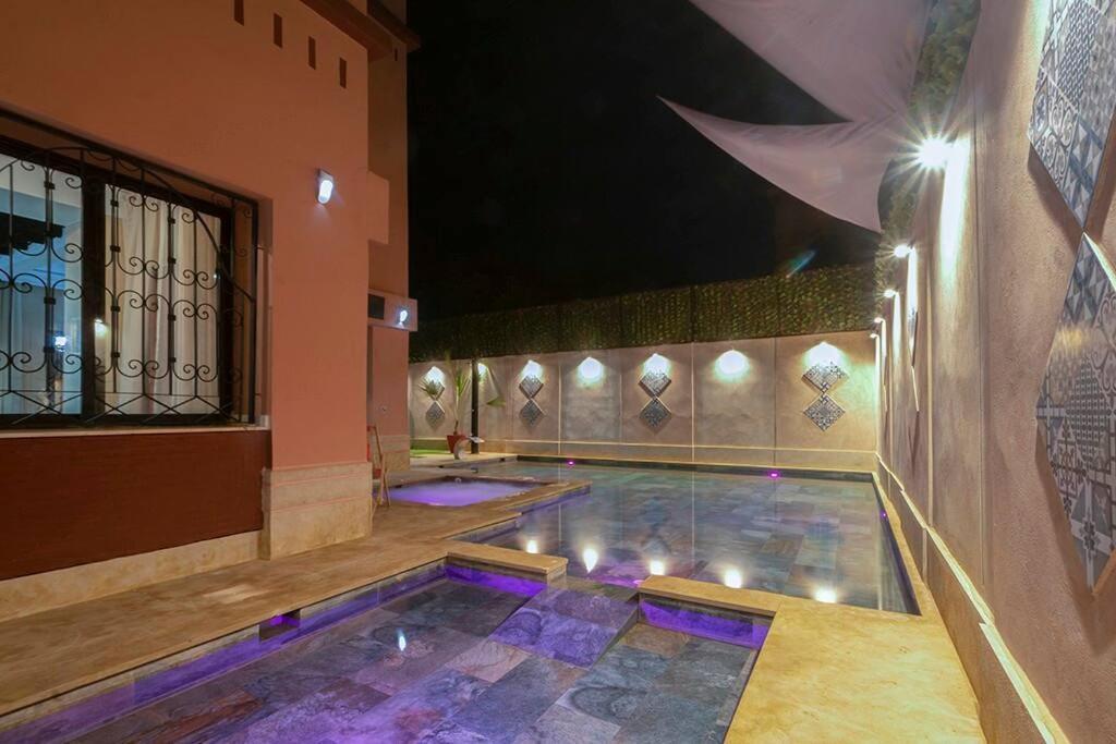 Charmante Azao, Jusqu'a 6 Chambres, Avec Piscine Et Jacuzzi Prives, En Fermee *