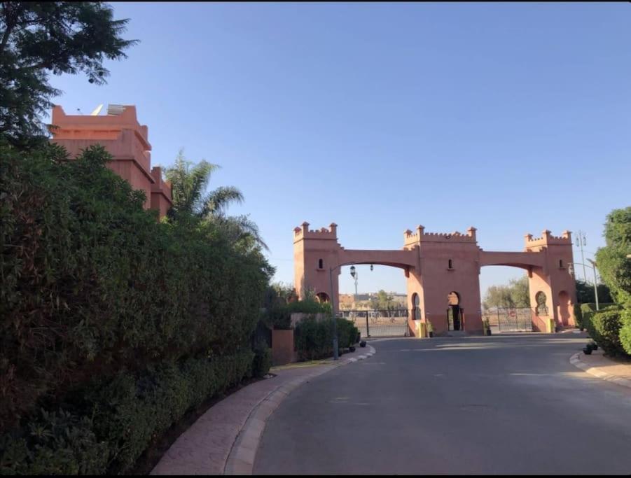Villa Charmante Azao, Jusqu'a 6 Chambres, Avec Piscine Et Jacuzzi Prives, En Fermee