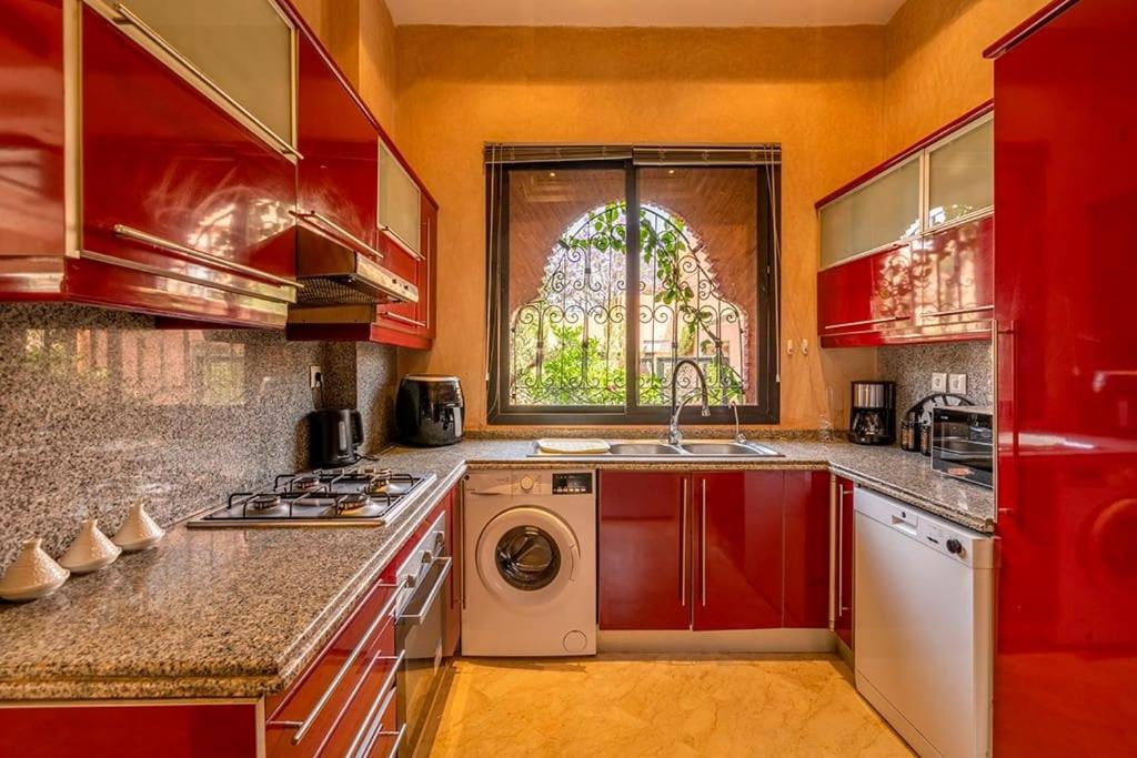 Villa Charmante Azao, Jusqu'a 6 Chambres, Avec Piscine Et Jacuzzi Prives, En Fermee *