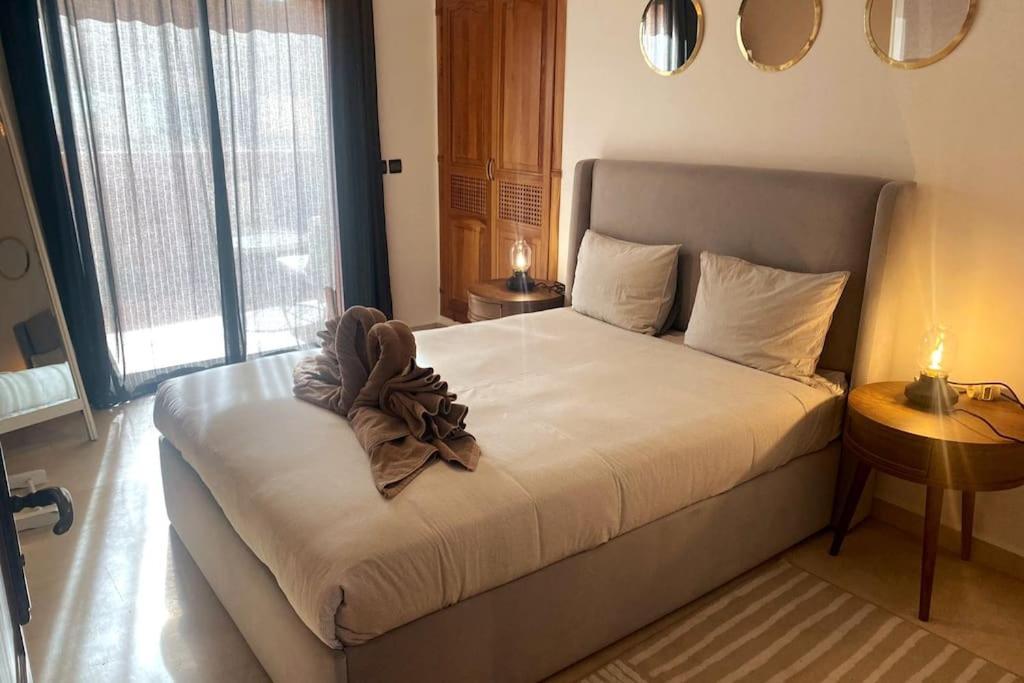 Sunny Terrace & Comfy Beds In Marrakech Apartment *