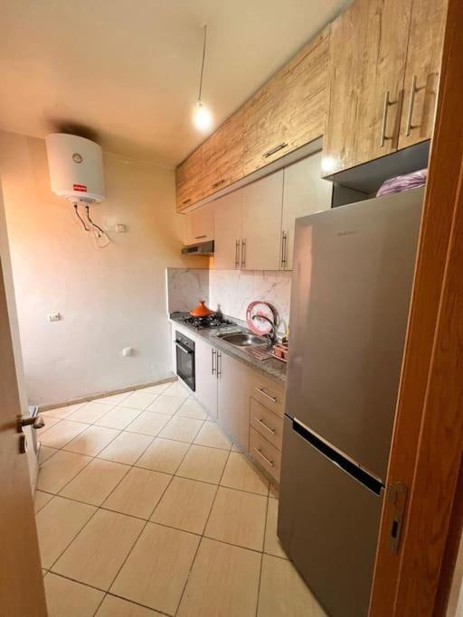 A Cote De L'aeroport Apartamento *