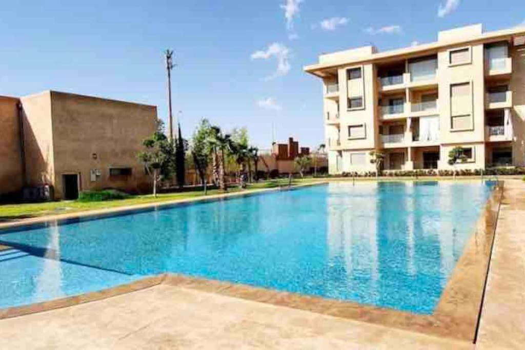 Spacieux Appart Tout Confort Avec Piscine Et Jardin Apartment *