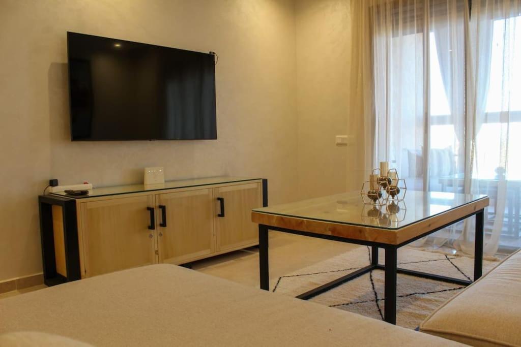 Spacieux Appart Tout Confort Avec Piscine Et Jardin Apartment