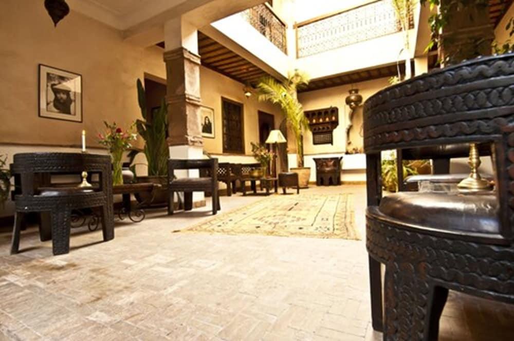 Aladdin Riad 4*