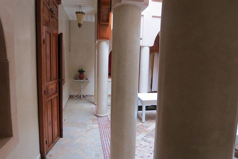 Awinati Location Privatisee ,piscine Chauffee , Beau Rooftop 3* Marrakesch