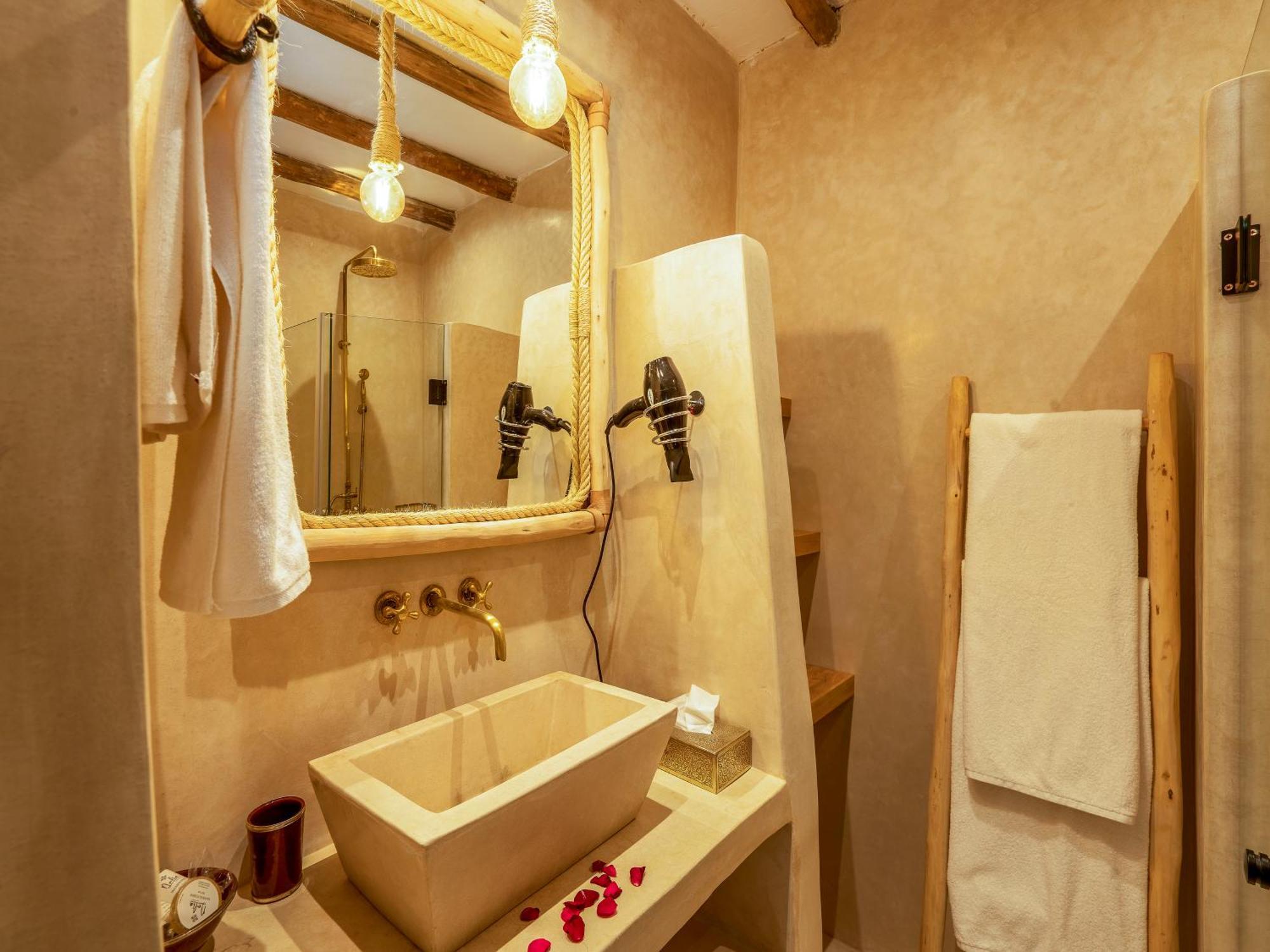 Bed & Breakfast Nelia Marrakech, Collection