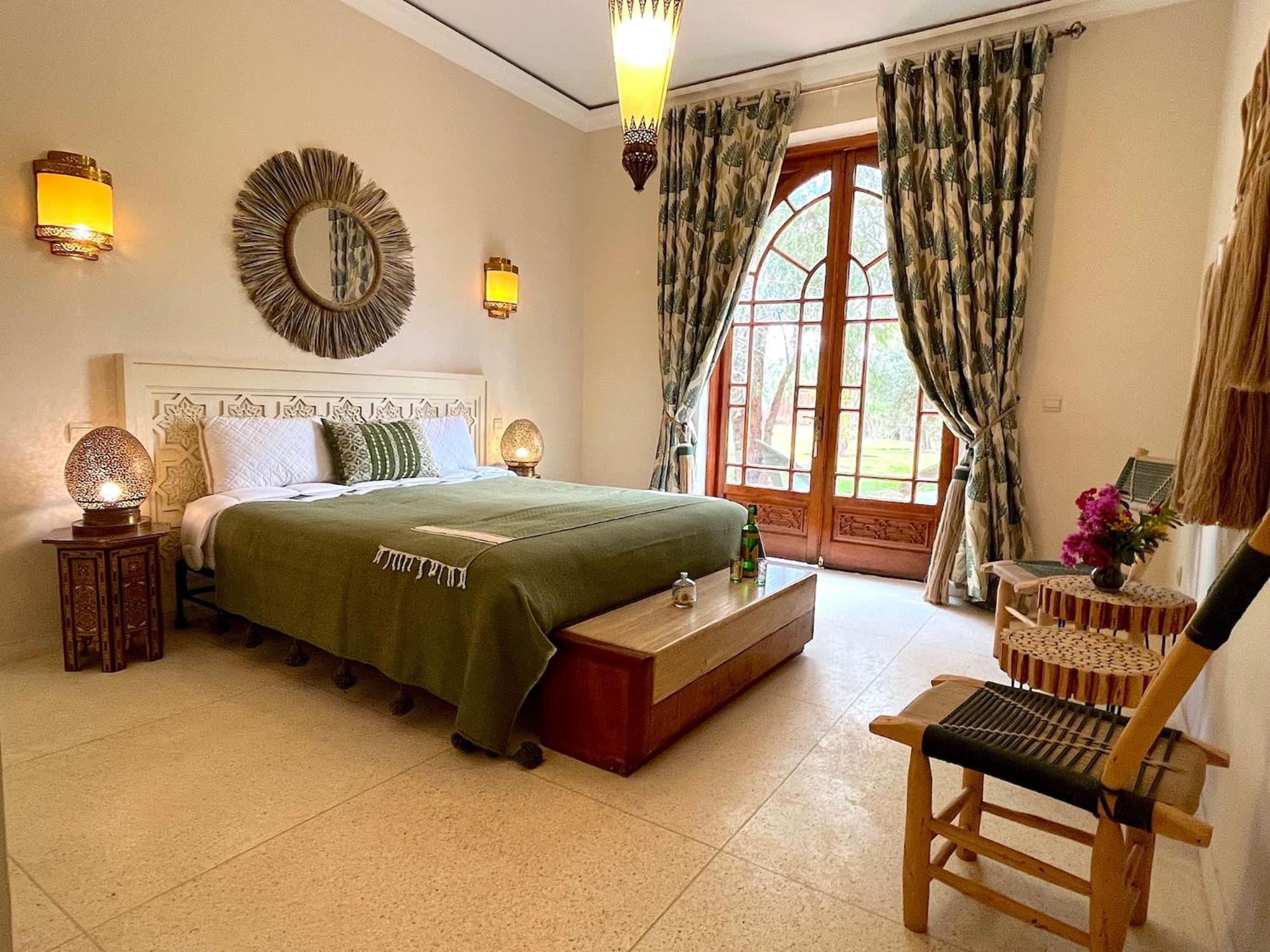 Palais Debora Villa *