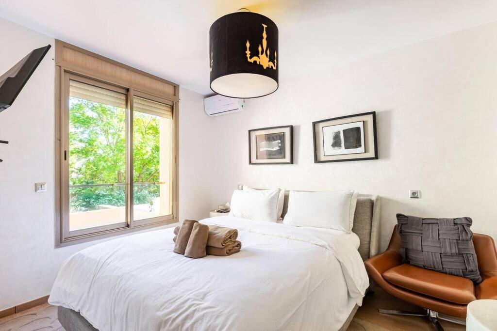 Villa Escape To Luxury: 4 Bedroom On Golf Course *