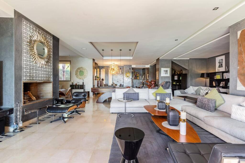 Escape To Luxury: 4 Bedroom On Golf Course Marrakesh