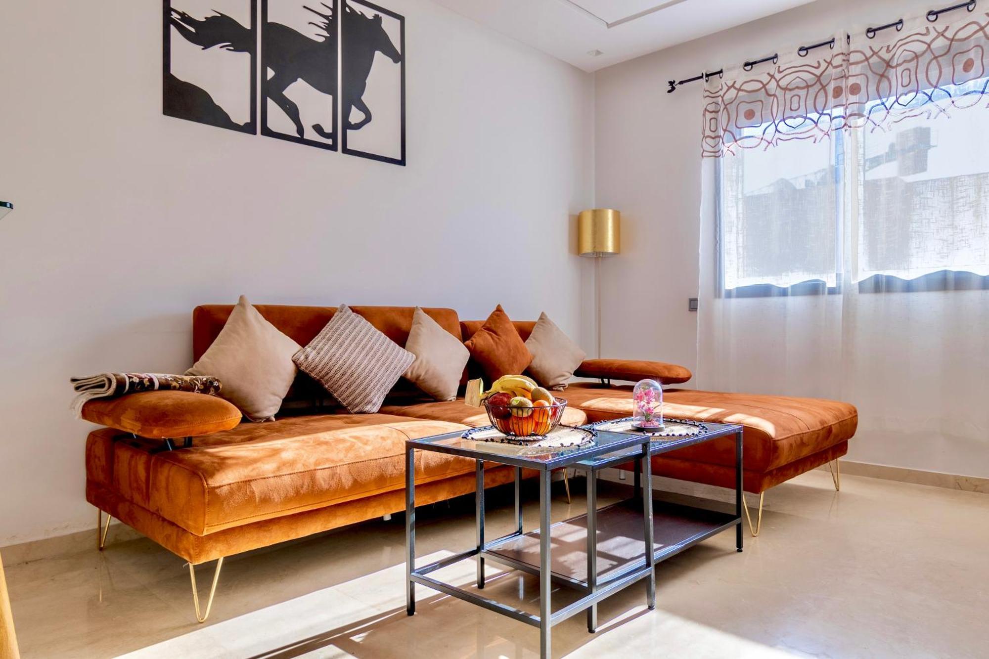 Pearl Suite: King Bed, Pool Joy *