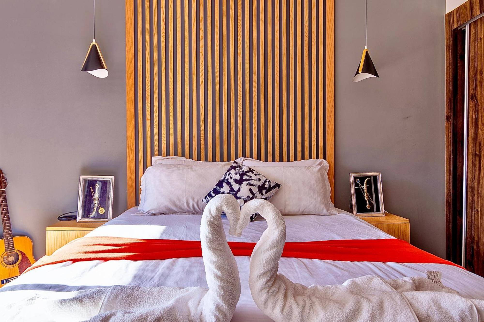 Pearl Suite: King Bed, Pool Joy * Marrakesh