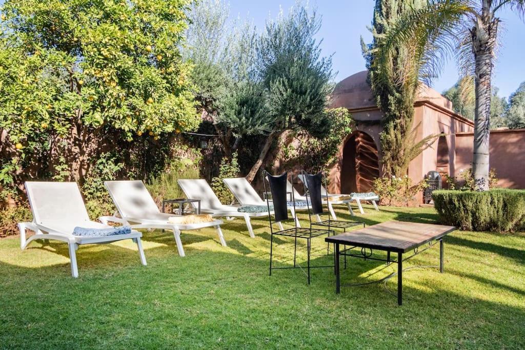 Pauline With Private Pool & Garden, Service And No Insight. Villa *
