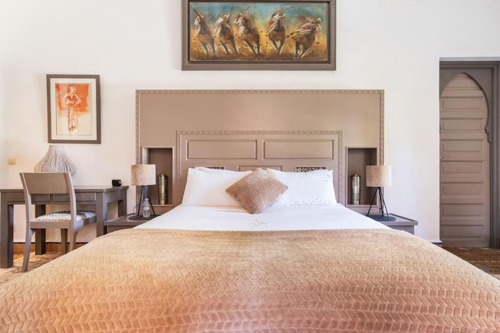 Pauline With Private Pool & Garden, Service And No Insight. Villa Marrakesh