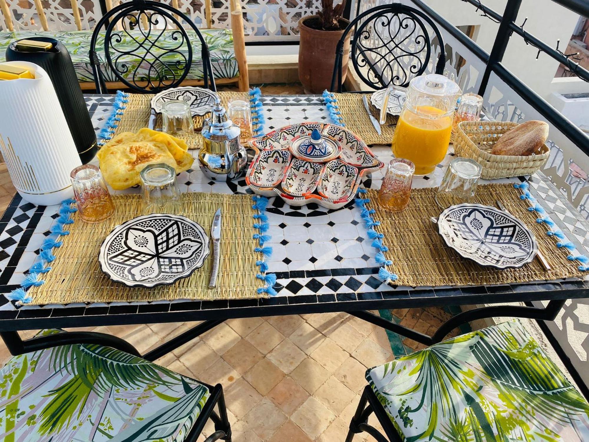 & Sous Le Soleil Chez Jerome Et Pamela Ch Lagon Habitación en casa particular Marrakesh