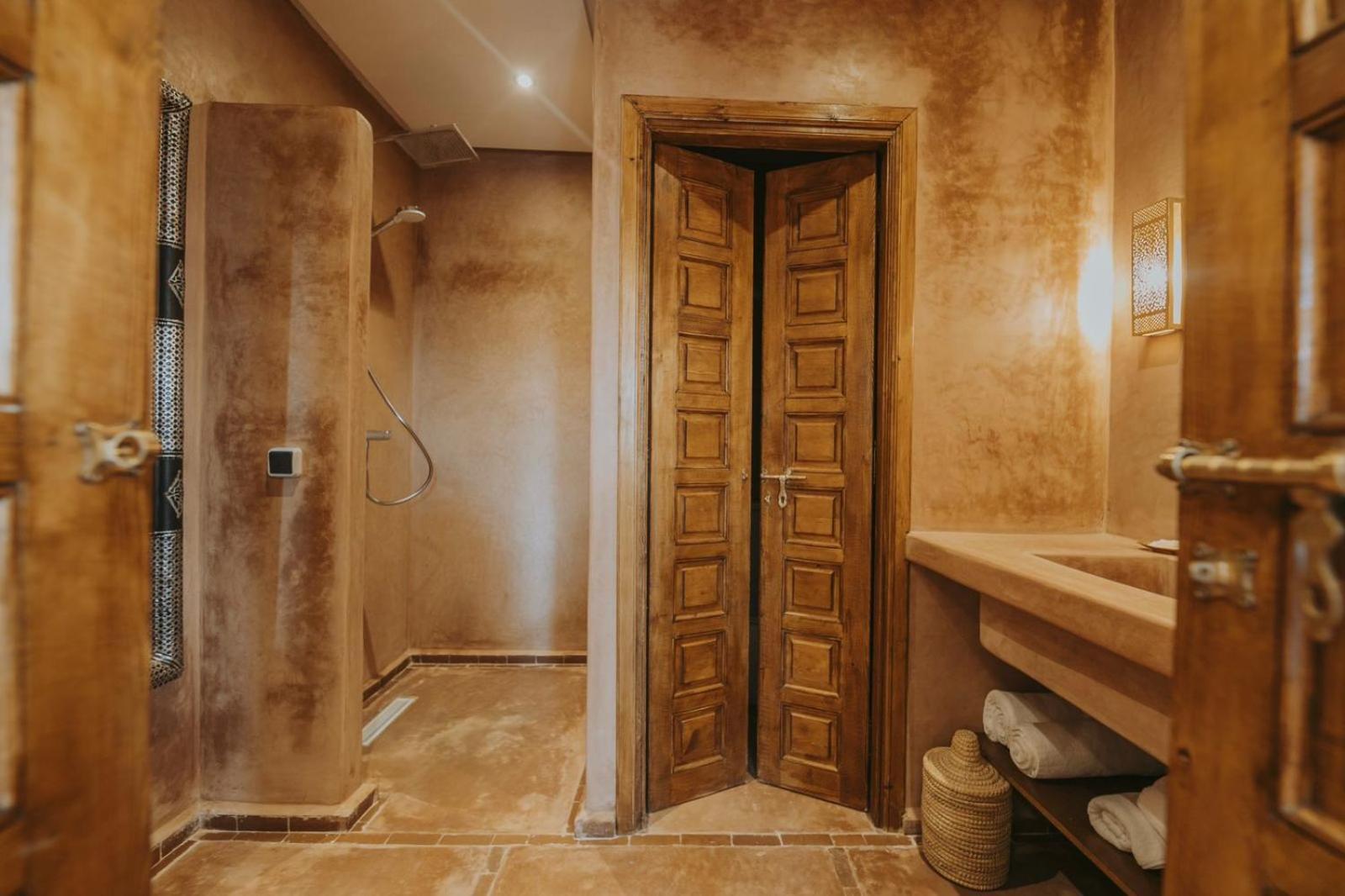 Riad 64 &
