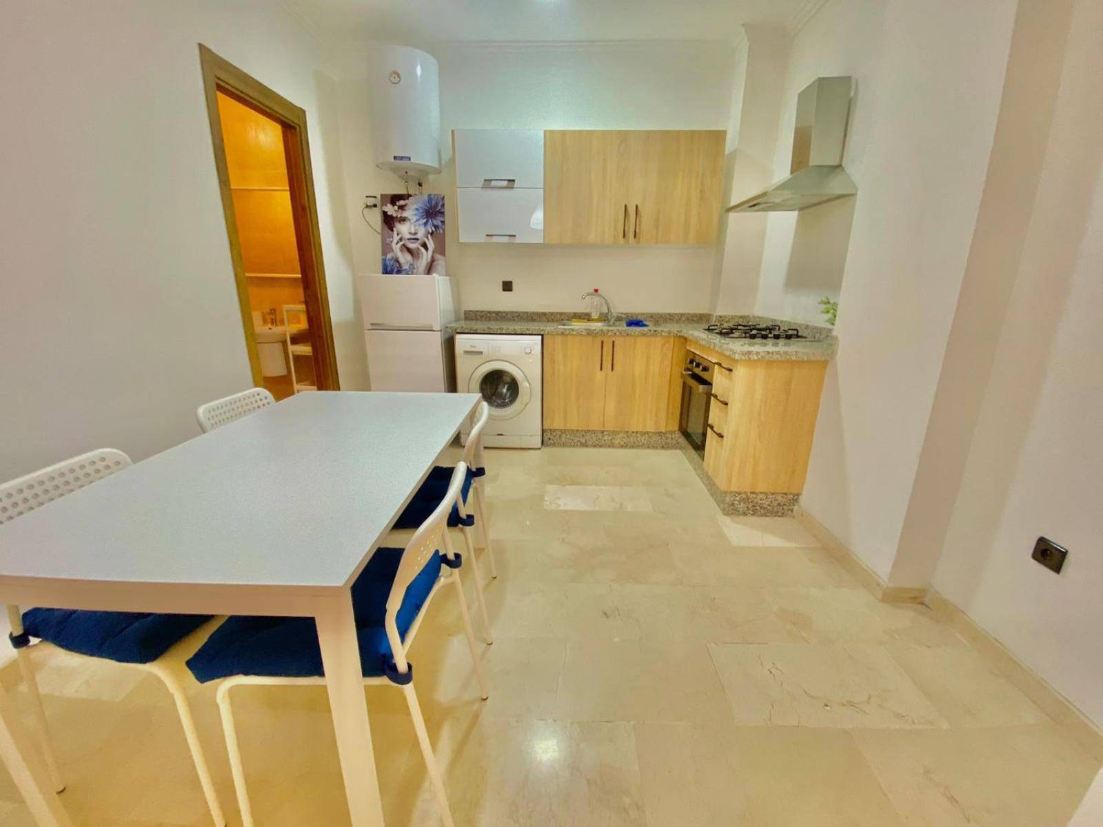 Avec Piscine En Face A La Gare Gueliz Appartement