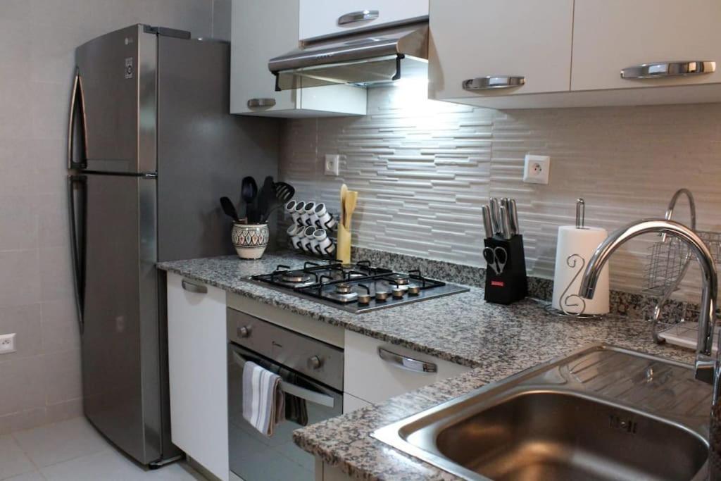 Spacieux Appart Tout Confort Avec Piscine Et Jardin Apartment *