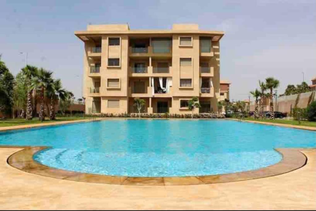 Spacieux Appart Tout Confort Avec Piscine Et Jardin Apartment