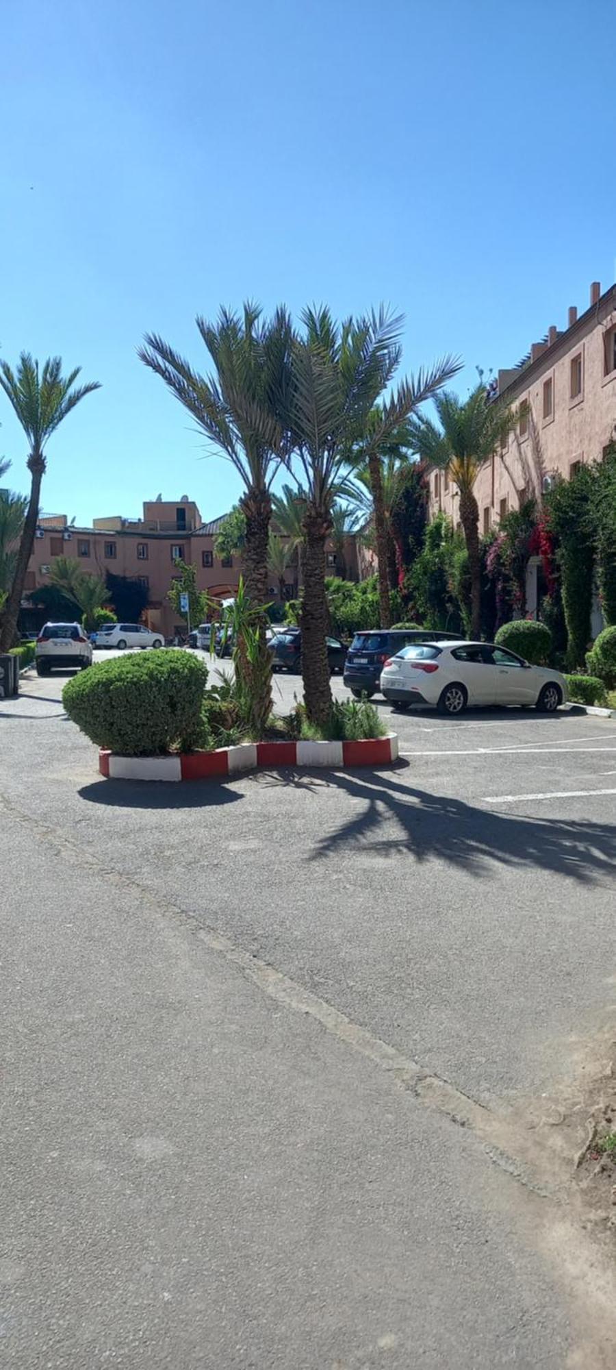 Al-bushra Guest house *