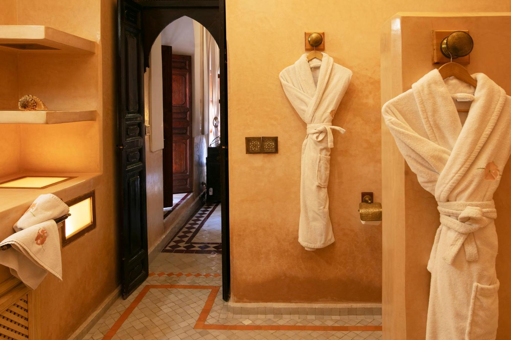 Riad Alili 2*