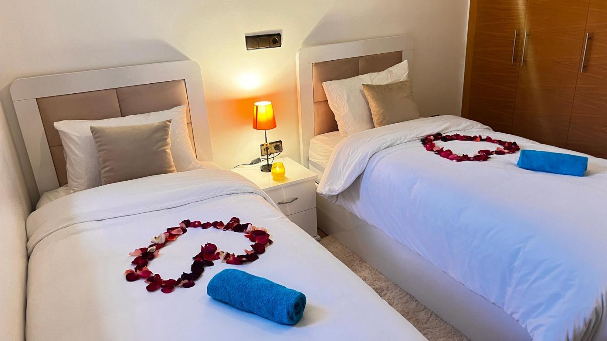 Mini-villa Situee Dans Prestigia A Marrakech, Avec Vue Sur La Piscine Et Le Golf Securite 24h Sur 24 Et Proximite Ideale De L Aeroport 5 Minutes C Est Parfaite Pour Des Appartement *