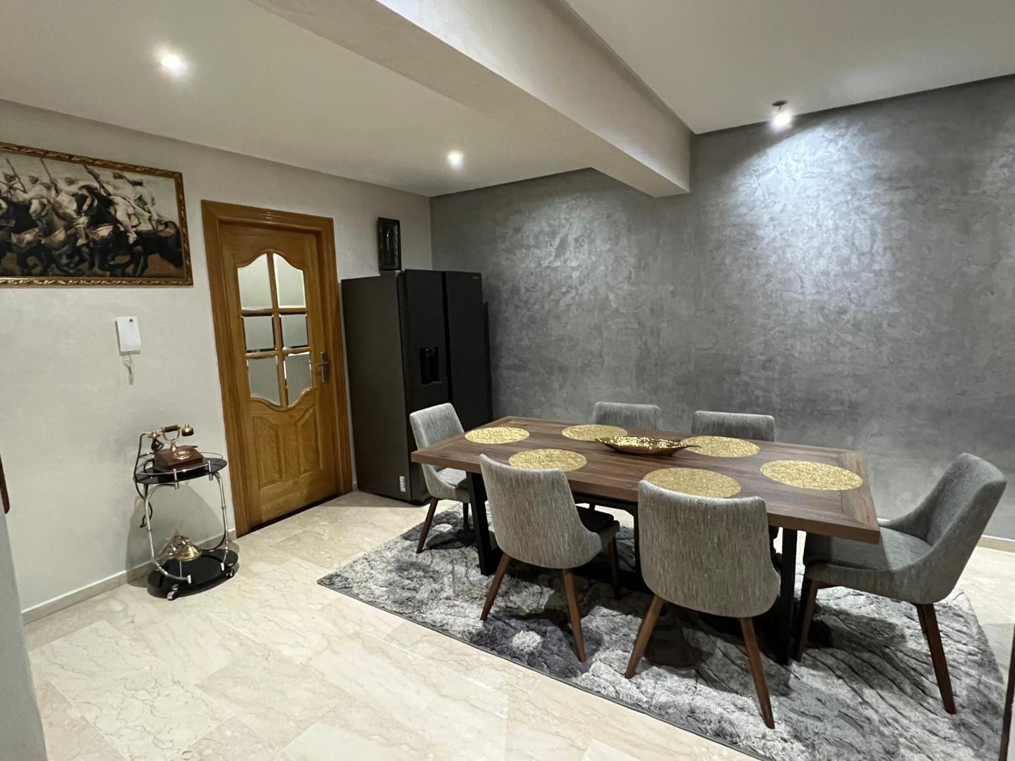Apartment En Pleine Centre Gueliz En Face Theatre Royal *