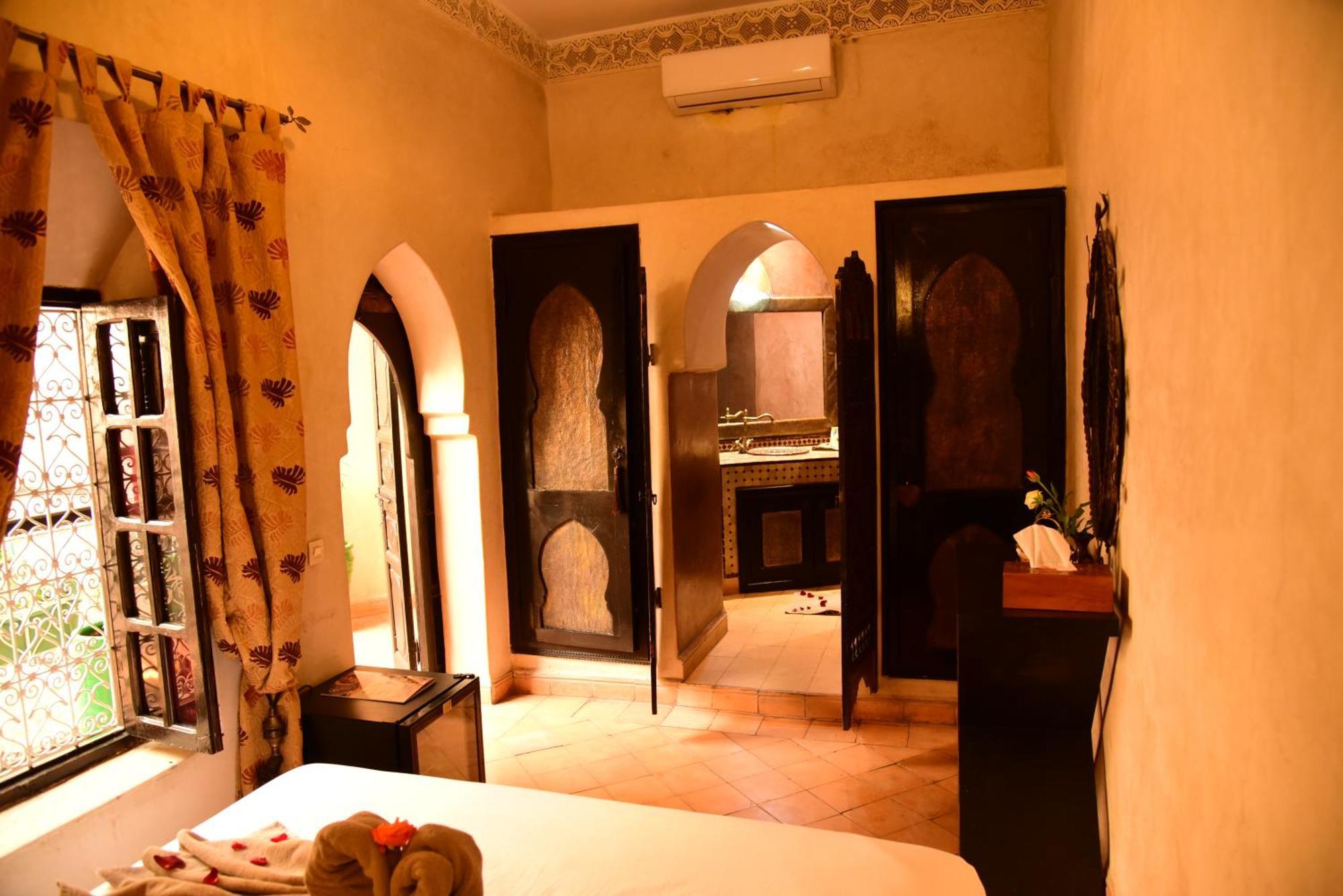 Du Petit Riad 4*