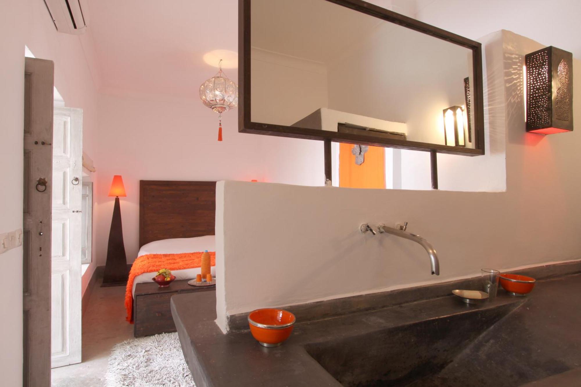 Riad O2