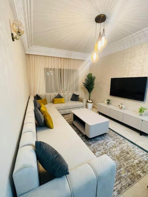 Apartment De Luxe Avec Piscine Hivernage